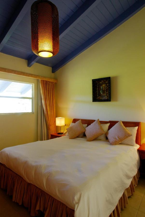 Kura Hulanda Lodge & Beach Club Westpunt Room photo